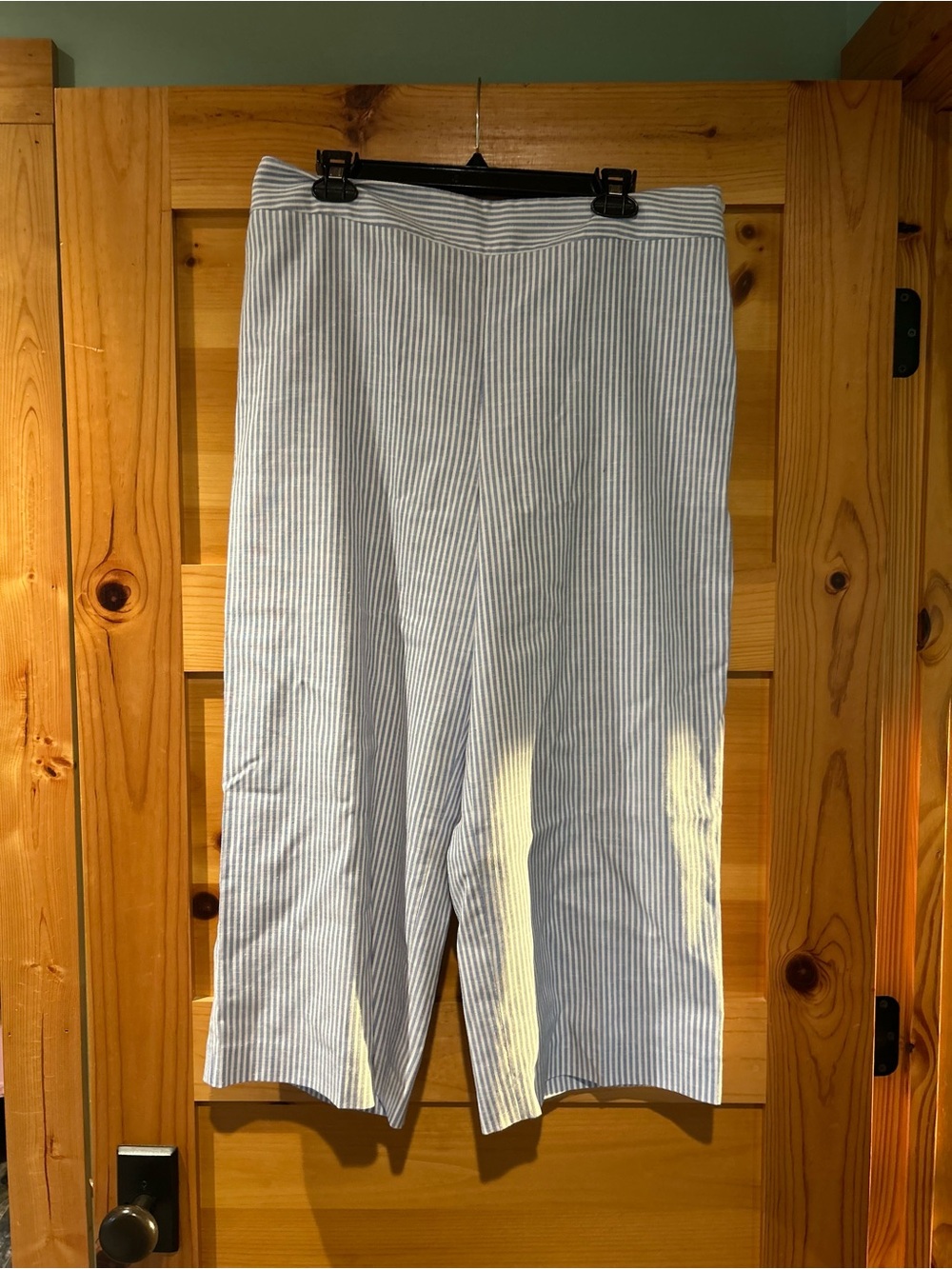 Talbots Light Blue & White Striped Cropped Pants